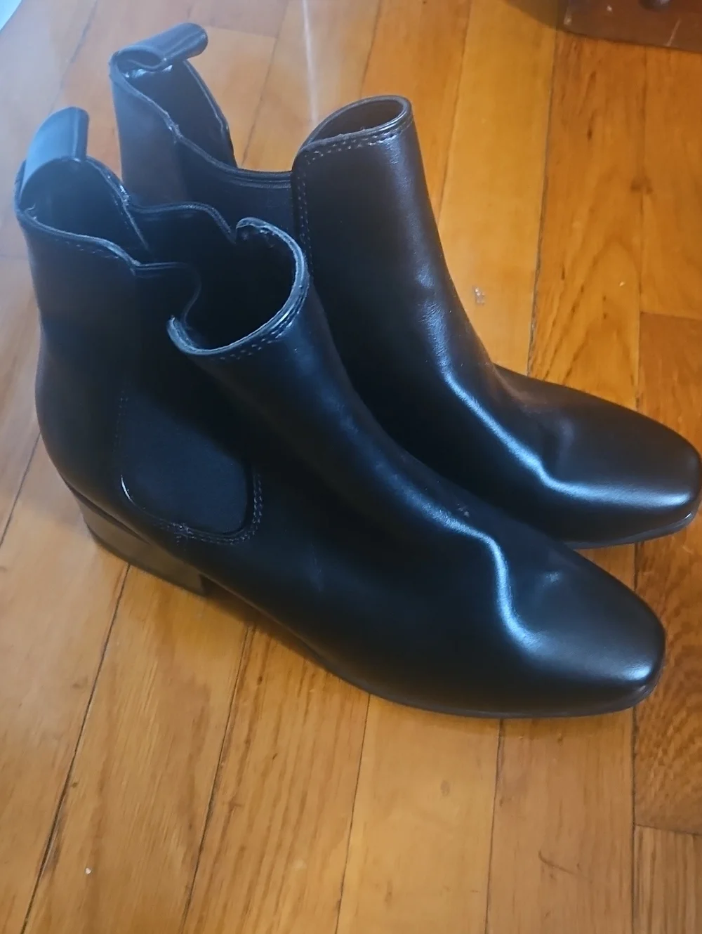 Women's Black Chelsea Ankle Boots